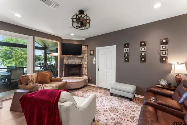 $1,150,000 | 451 County Road 2430, Pittsburg, TX 75686
