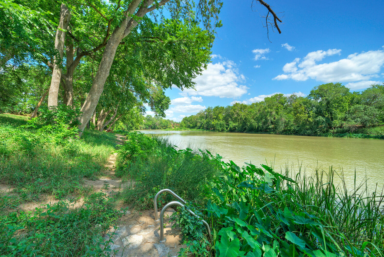 906 Water Street Manor, TX 78653 - Photo 13 of 22