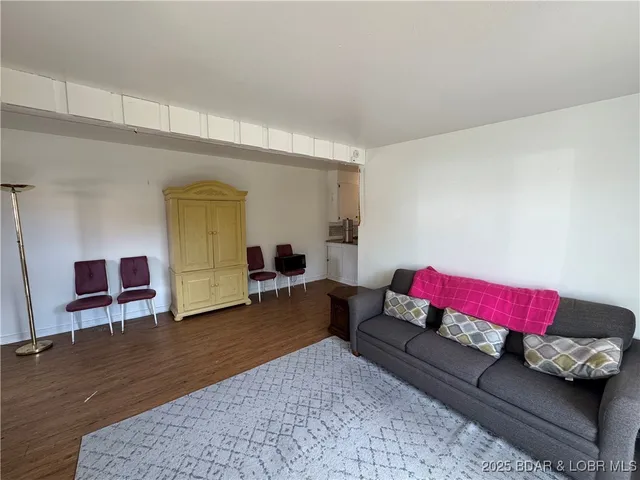 $199,000 | 404 & 406 South Hunter, Versailles, MO 65084