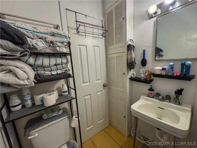 $199,000 | 404 & 406 South Hunter, Versailles, MO 65084