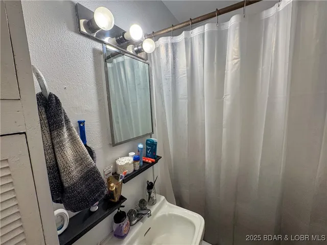 $199,000 | 404 & 406 South Hunter, Versailles, MO 65084