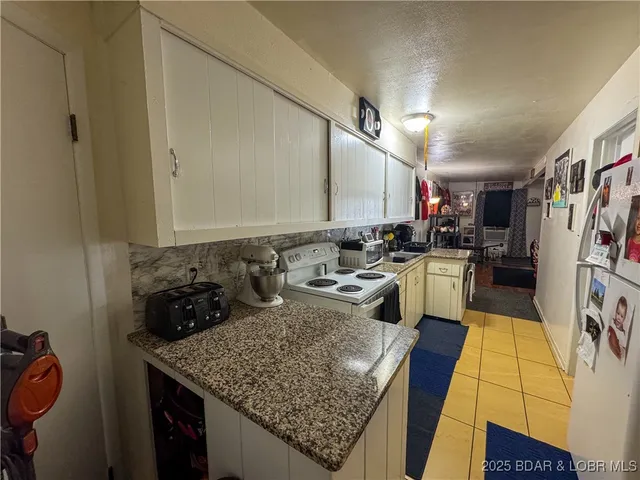 $199,000 | 404 & 406 South Hunter, Versailles, MO 65084