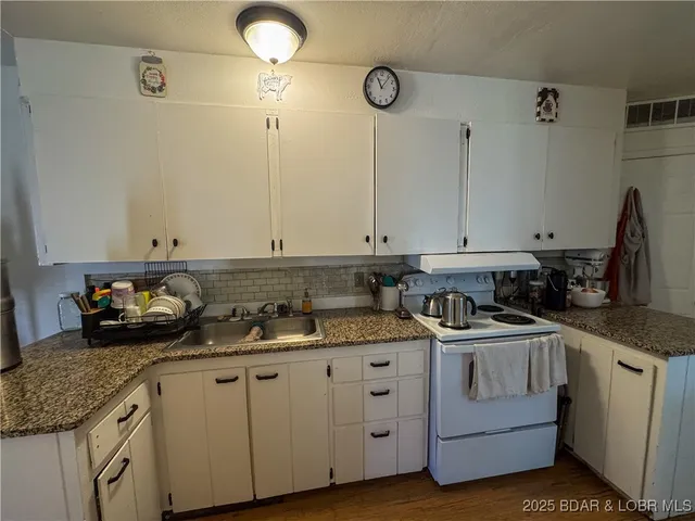 $199,000 | 404 & 406 South Hunter, Versailles, MO 65084