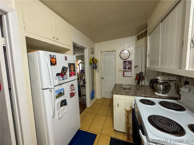 $199,000 | 404 & 406 South Hunter, Versailles, MO 65084