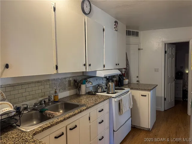 $199,000 | 404 & 406 South Hunter, Versailles, MO 65084