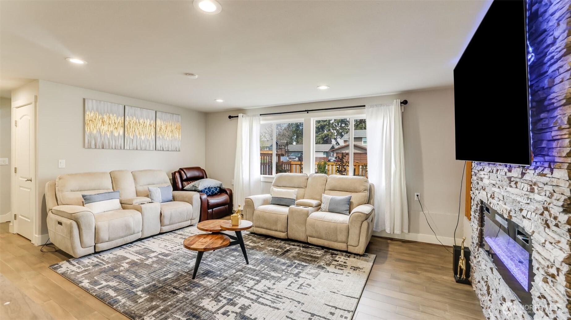 950 Anacortes Court Northeast Renton, WA 98059 - Photo 27 of 37