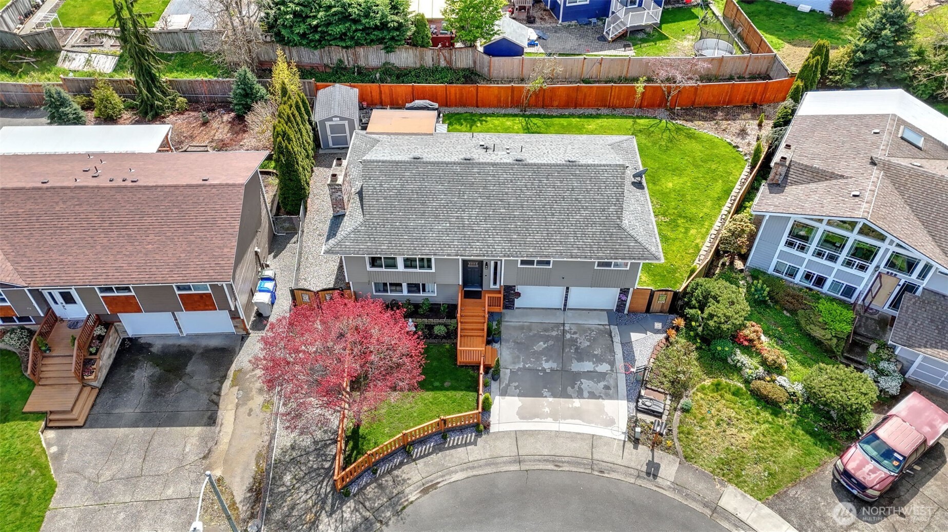 950 Anacortes Court Northeast Renton, WA 98059 - Photo 3 of 37