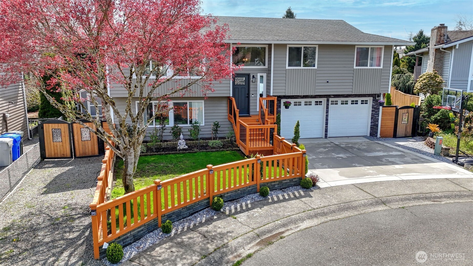 950 Anacortes Court Northeast Renton, WA 98059 - Photo 4 of 37