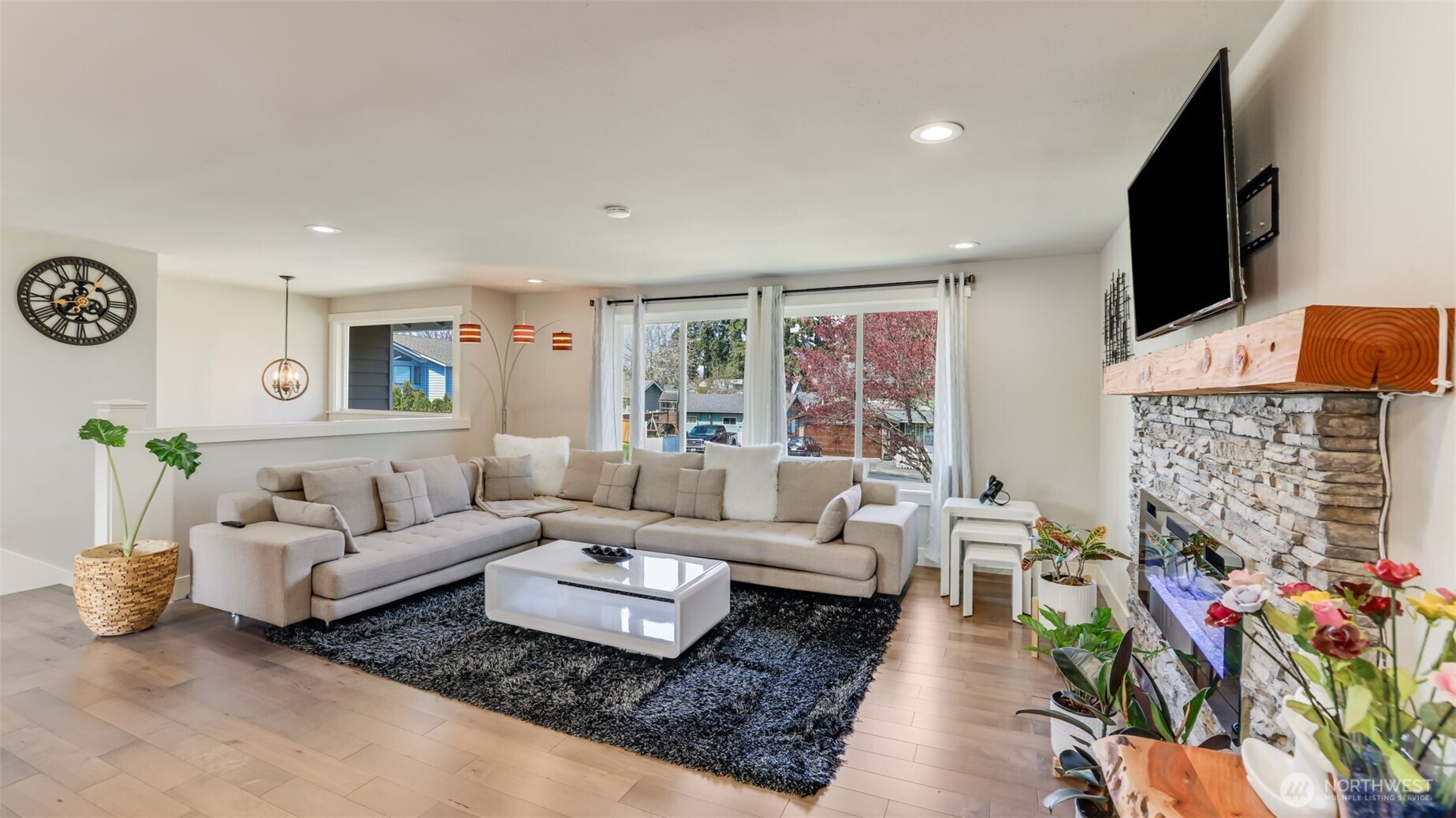 950 Anacortes Court Northeast Renton, WA 98059 - Photo 9 of 37