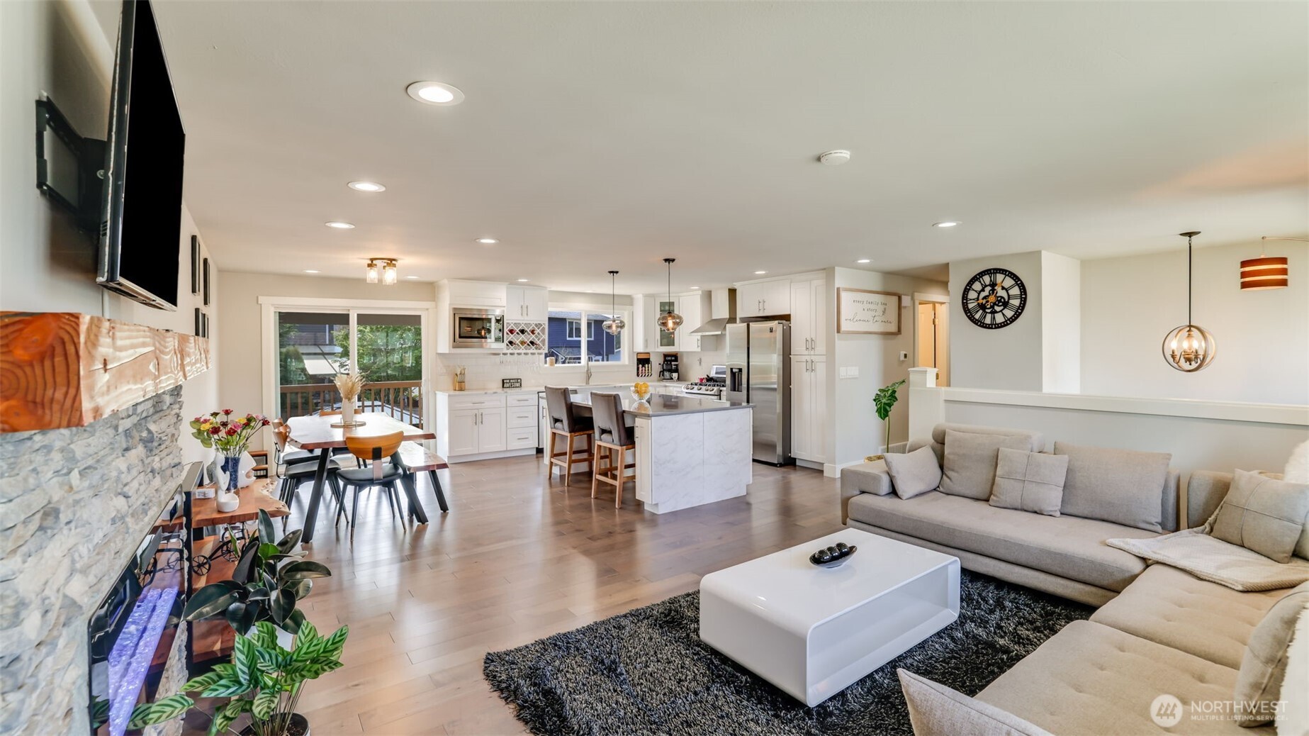 950 Anacortes Court Northeast Renton, WA 98059 - Photo 10 of 37