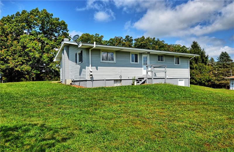 381 Hodgson Road Darlington, PA 16115 - Photo 4 of 22 Gallery Image 4