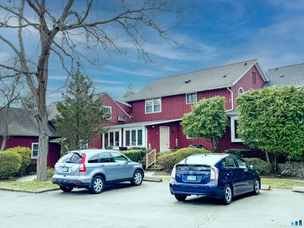 $1,550 | 25 Saugatuck Avenue, Unit 9, Westport, CT 06880