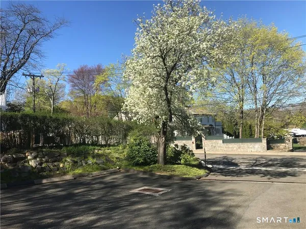 $1,550 | 25 Saugatuck Avenue, Unit 9, Westport, CT 06880