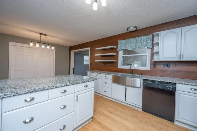 $336,500 | 1121 Inverness Lane, Hanahan, SC 29410