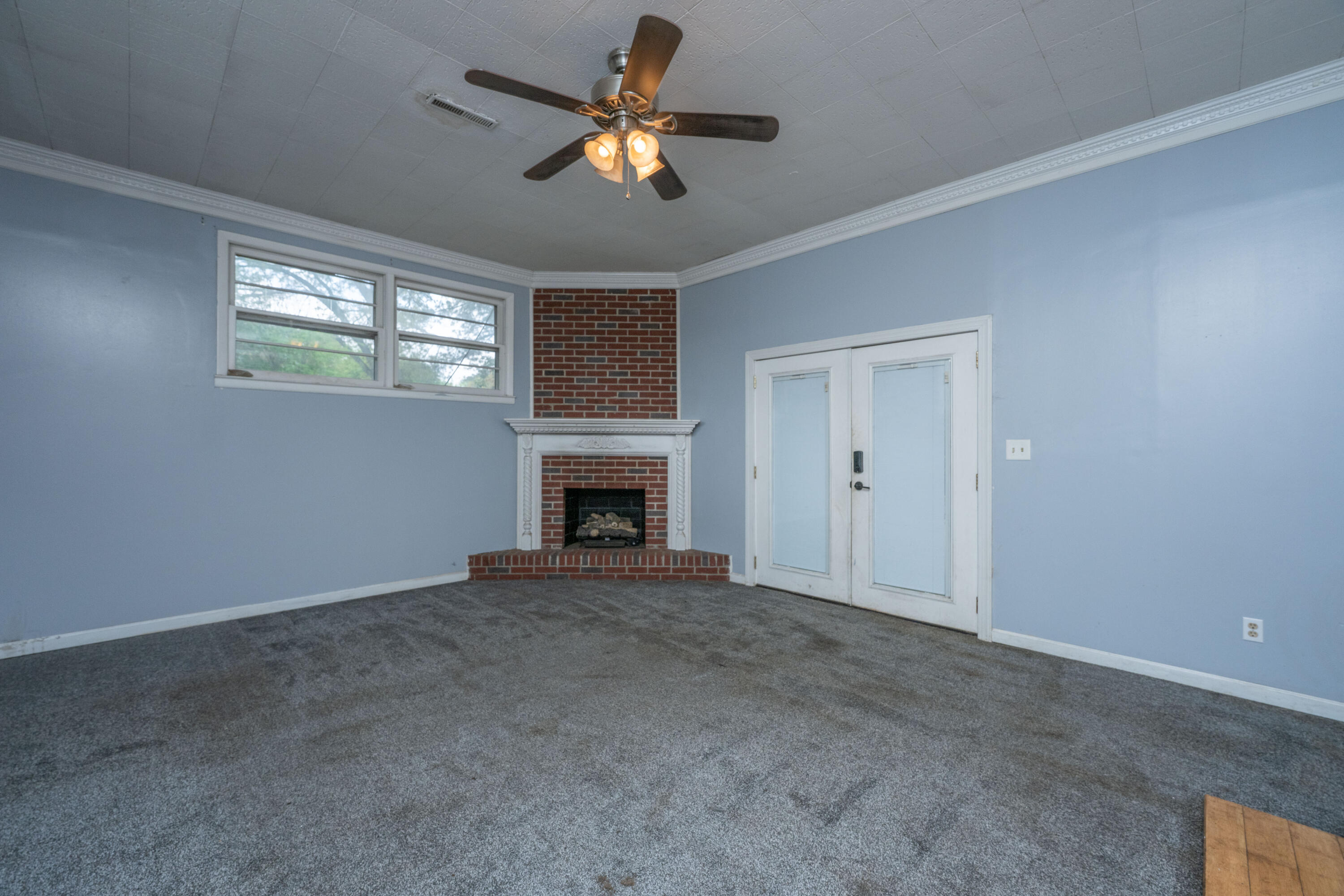 1121 Inverness Lane Hanahan, SC 29410 - Photo 20 of 43 1121InvernessLn022