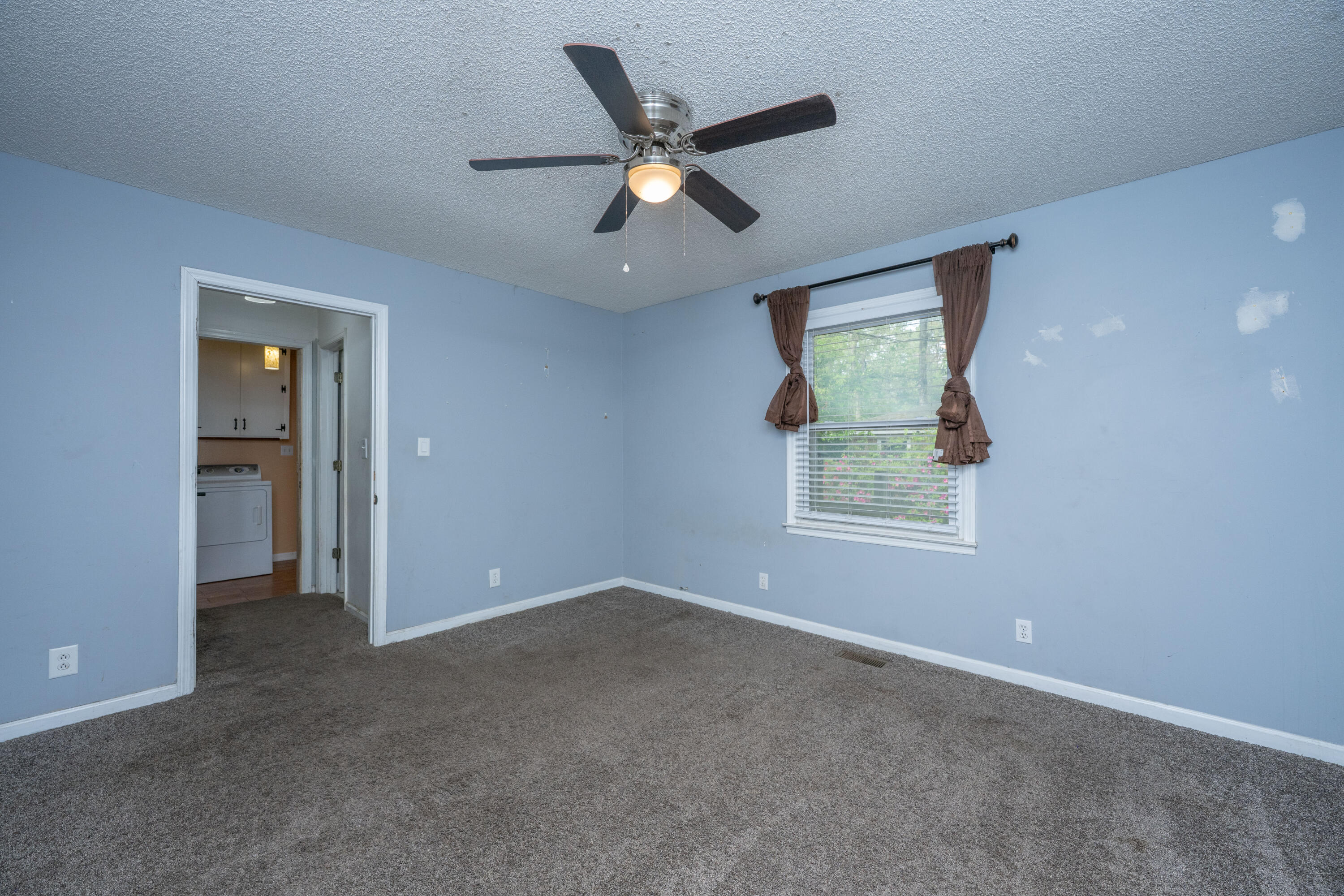 1121 Inverness Lane Hanahan, SC 29410 - Photo 24 of 43 1121InvernessLn026