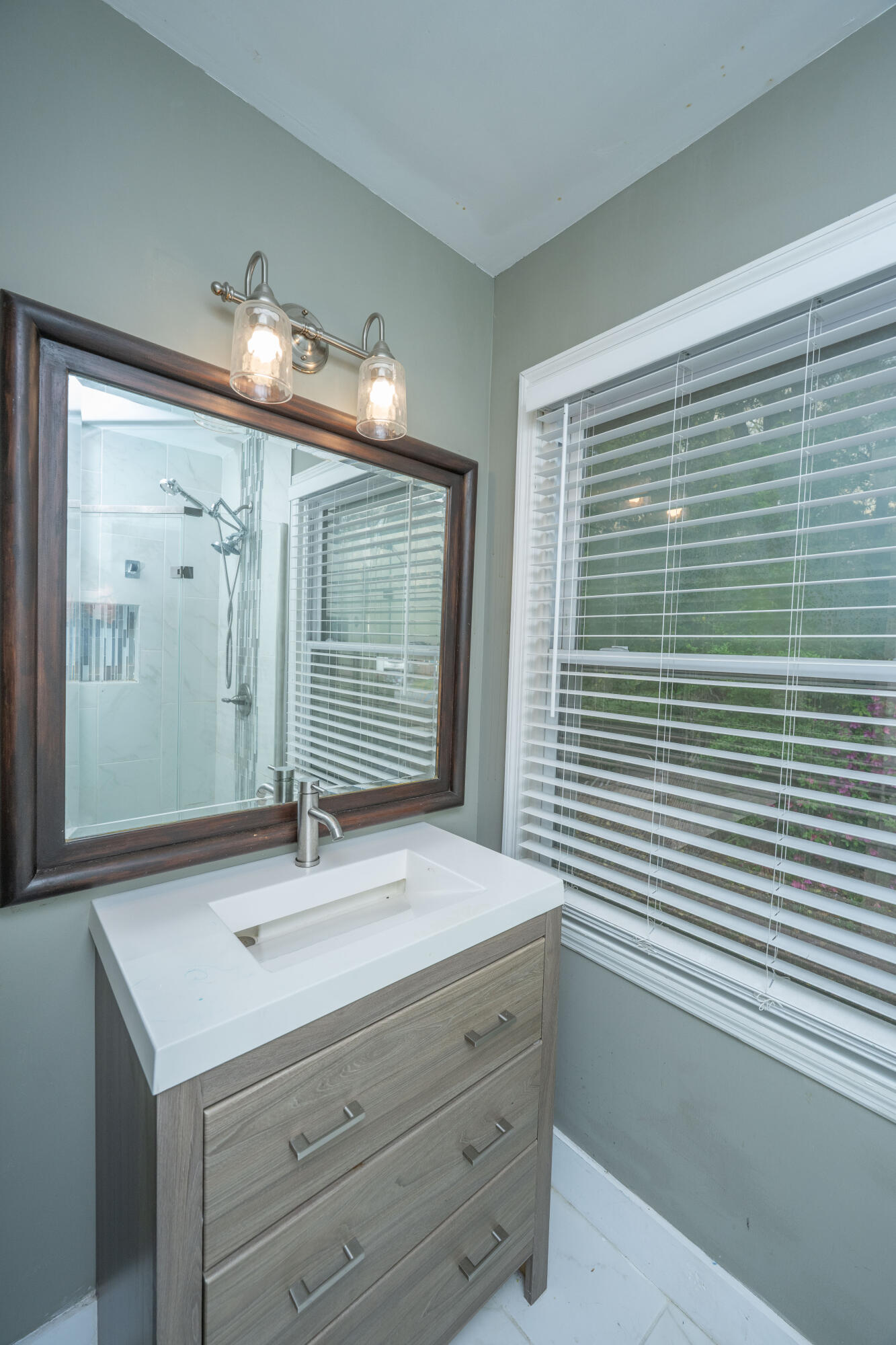 1121 Inverness Lane Hanahan, SC 29410 - Photo 27 of 43 1121InvernessLn029