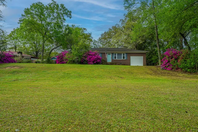 $336,500 | 1121 Inverness Lane, Hanahan, SC 29410