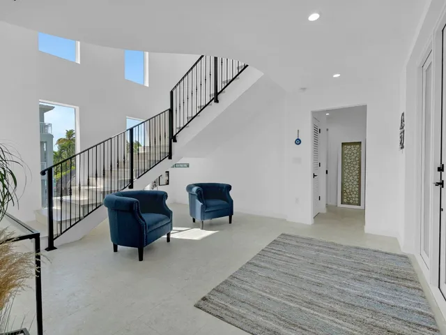 $2,400,000 | 317 East Seaview Drive, Marathon, FL 33050