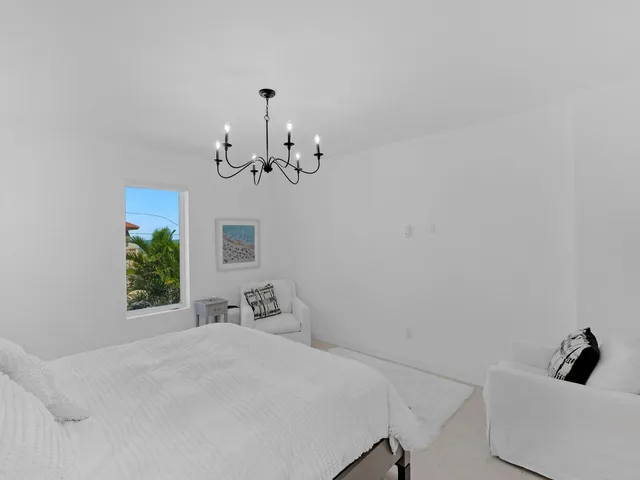 $2,400,000 | 317 East Seaview Drive, Marathon, FL 33050