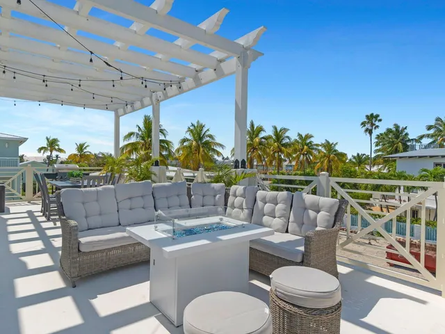 $2,400,000 | 317 East Seaview Drive, Marathon, FL 33050