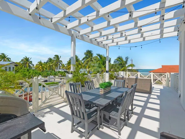 $2,400,000 | 317 East Seaview Drive, Marathon, FL 33050