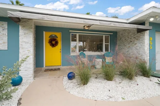 a view of a entryway front of house