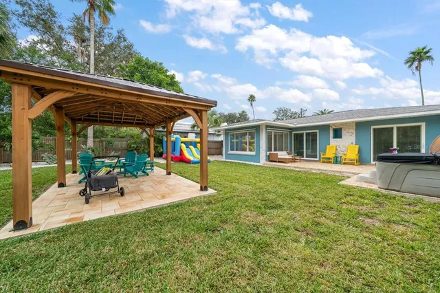 a view of outdoor space yard deck and patio