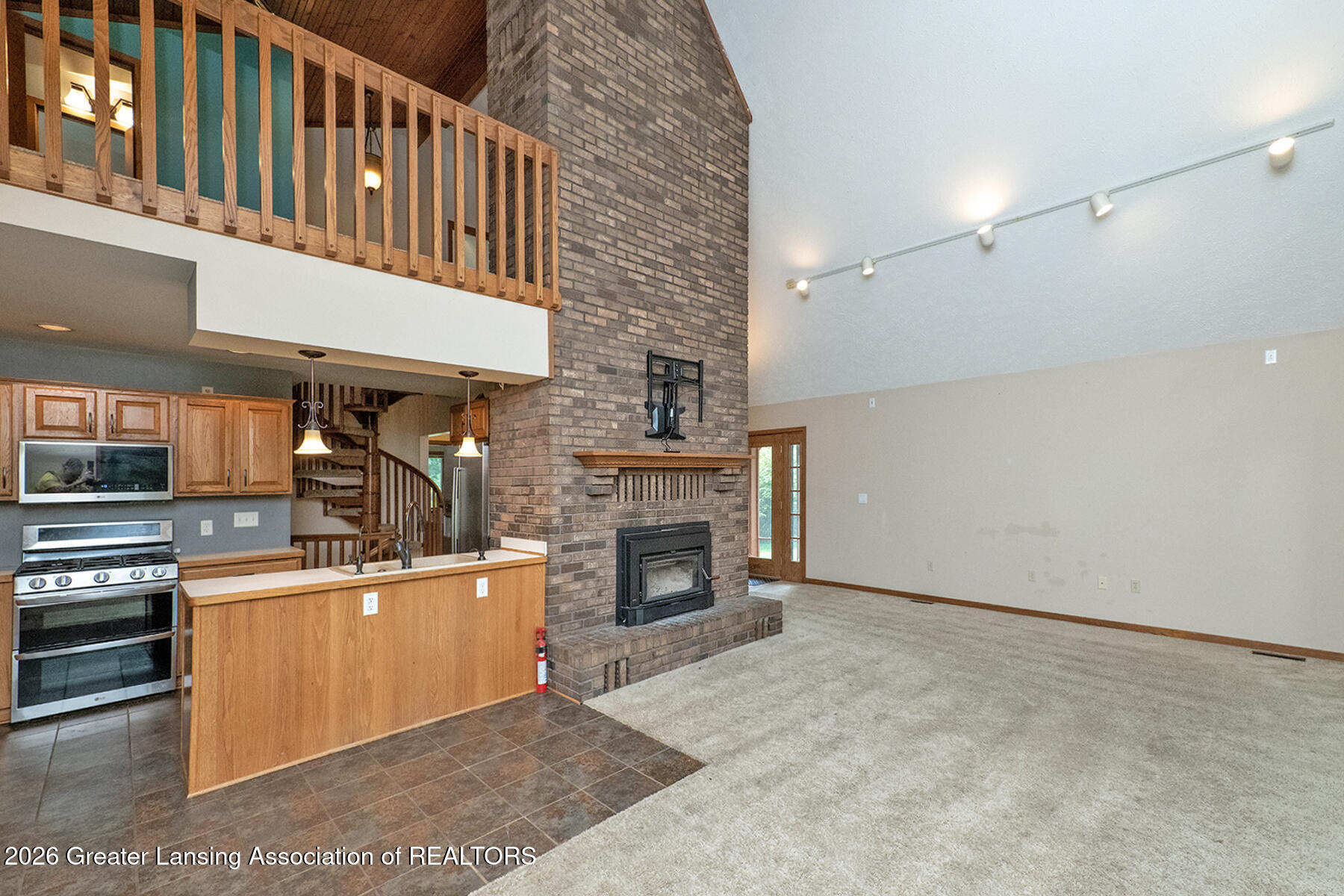 10471 Royston Road Grand Ledge, MI 48837 - Photo 6 of 38 06