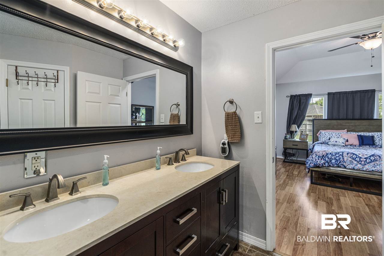 29235 Canterbury Road Daphne, AL 36526 - Photo 11 of 19