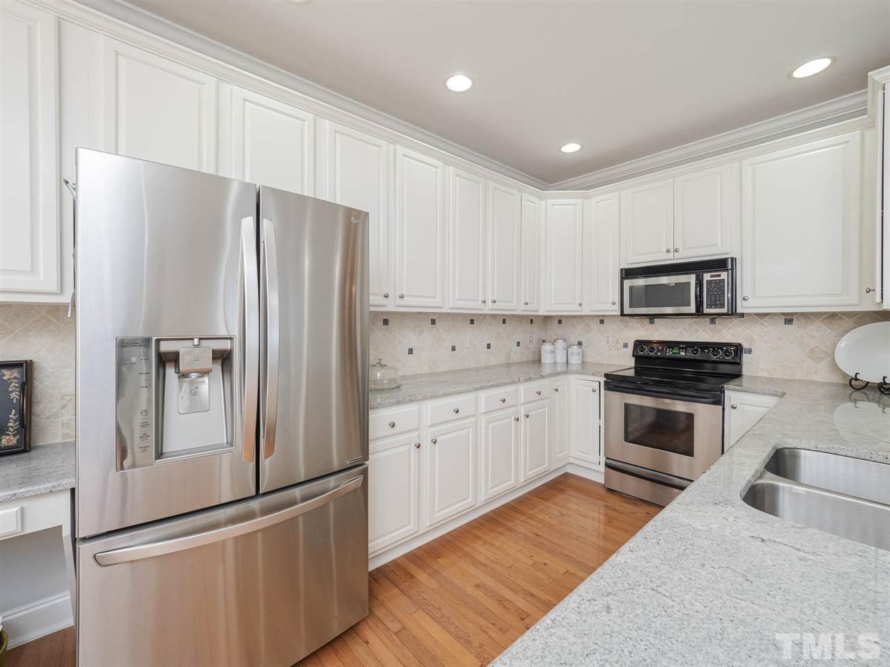 2318 St Paul's Square Raleigh, NC 27614 - Photo 10 of 25 stainless appliances