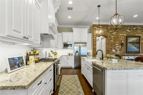$665,000 | 4122 Oleander Drive, Lake Charles, LA 70605