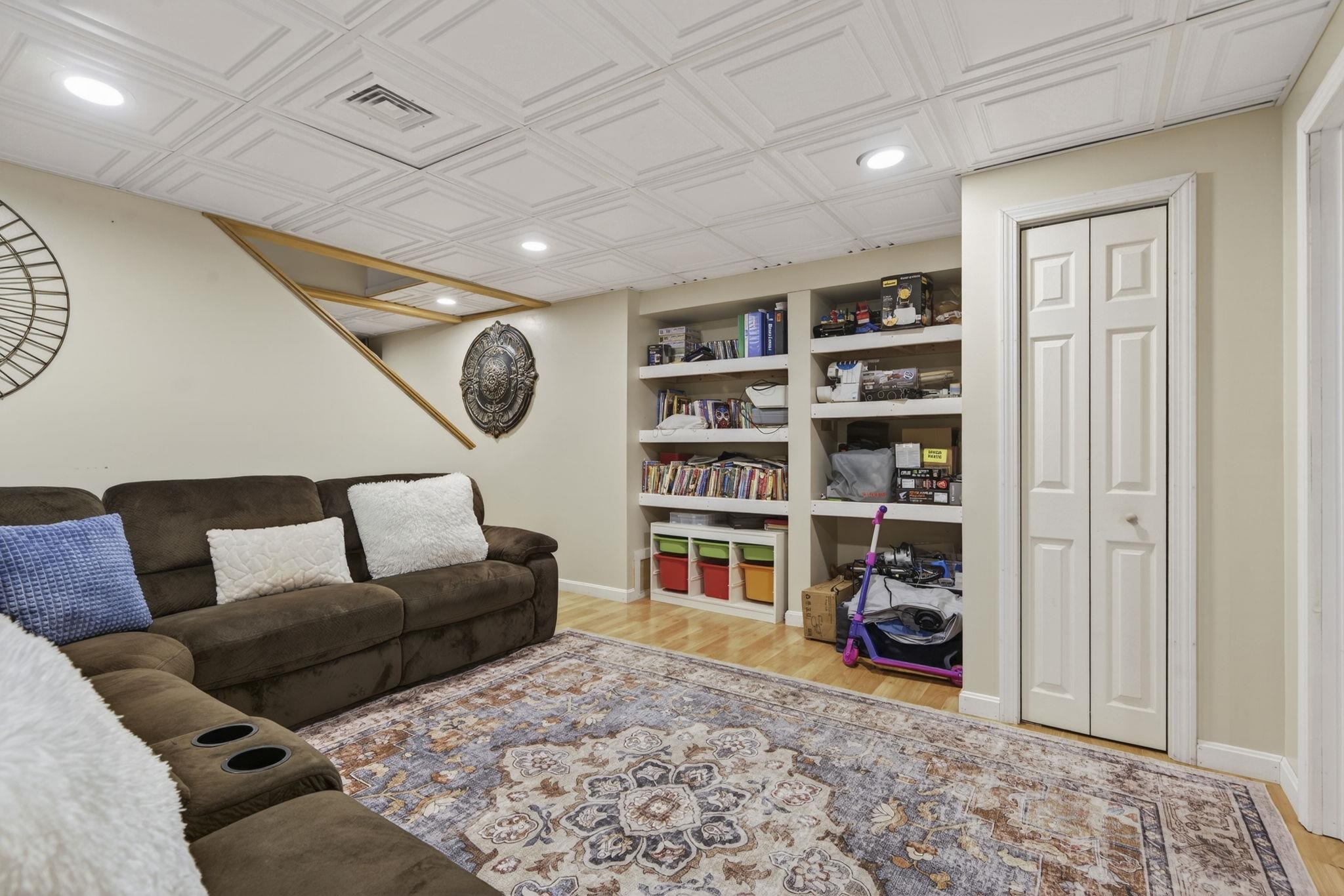 1 Scenic Lane Hudson, NH 03051 - Photo 41 of 60