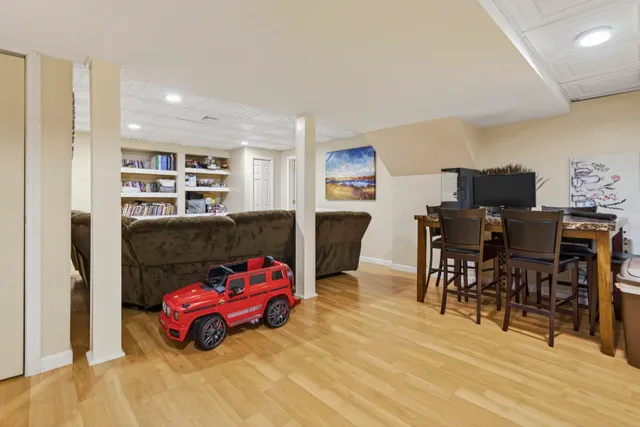 $930,000 | 1 Scenic Lane, Hudson, NH 03051