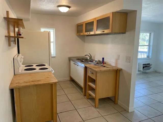 $1,100 | 2322 Stone Street, Unit 5, Melbourne, FL 32901