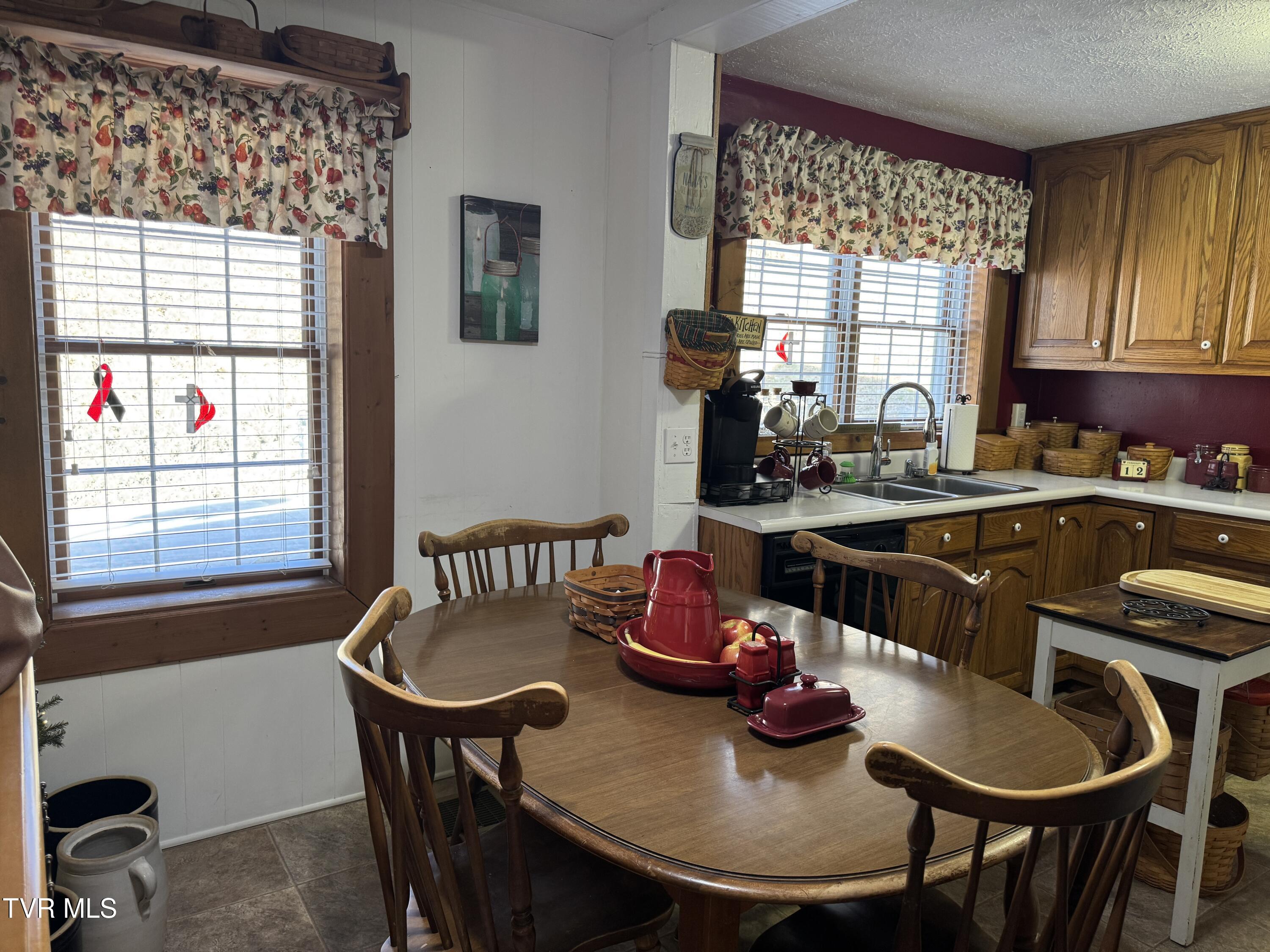 9629 Meade Fork Road Pound, VA 24279 - Photo 12 of 27 IMG_5429