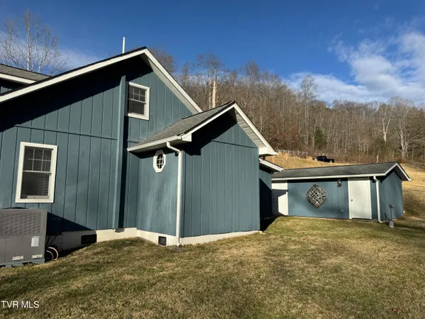 $144,500 | 9629 Meade Fork Road, Pound, VA 24279