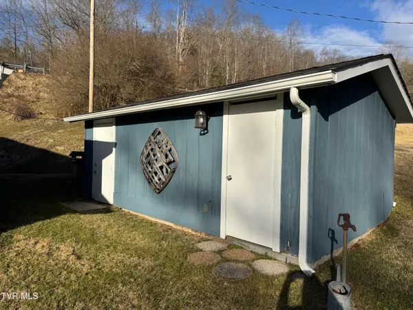 $144,500 | 9629 Meade Fork Road, Pound, VA 24279