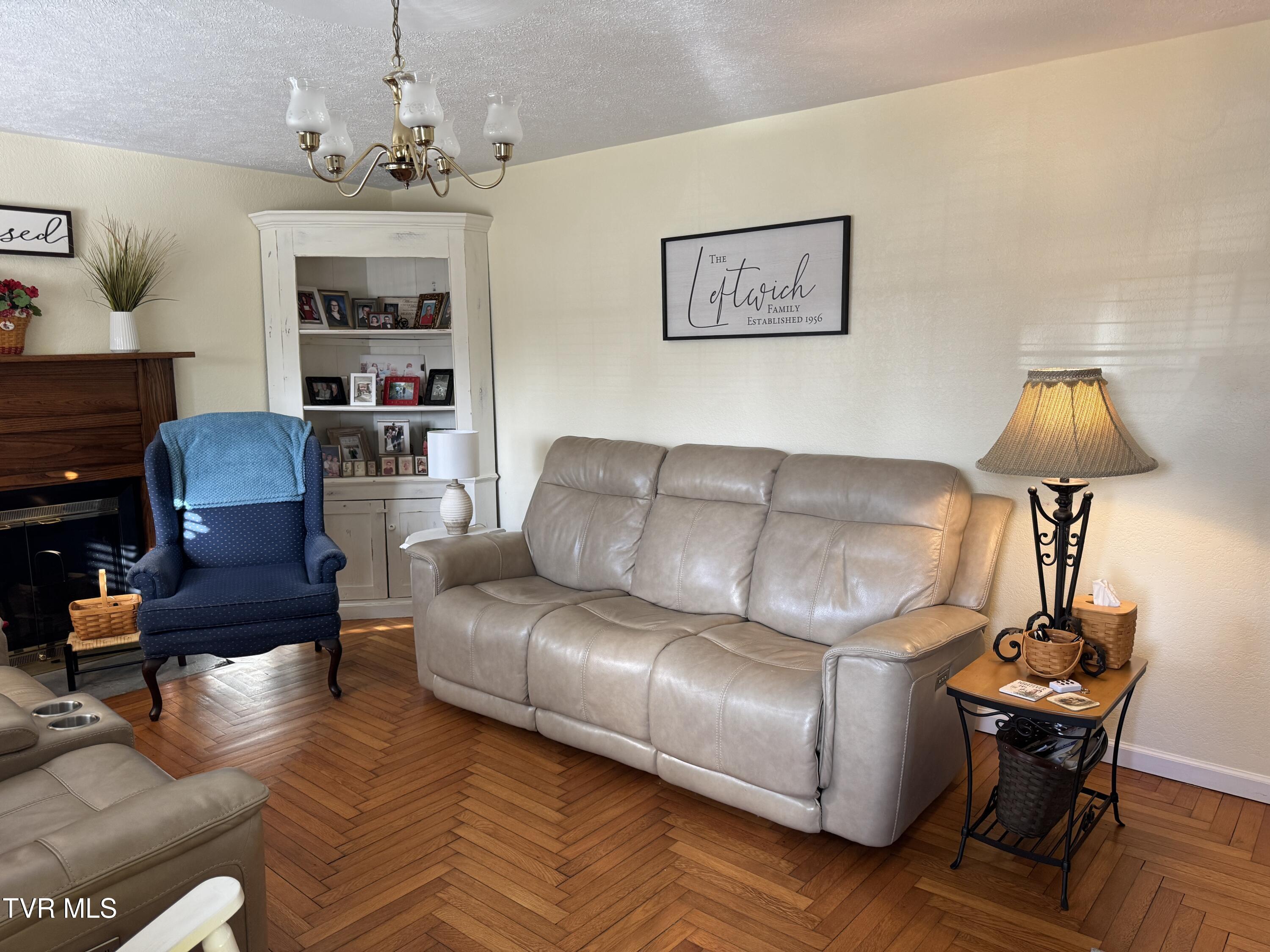 9629 Meade Fork Road Pound, VA 24279 - Photo 4 of 27 IMG_5434