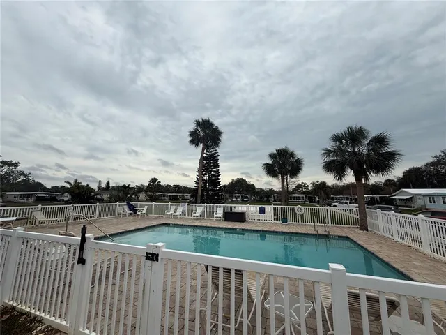 $172,500 | 7880 54th Avenue North, Unit 46, St. Petersburg, FL 33709