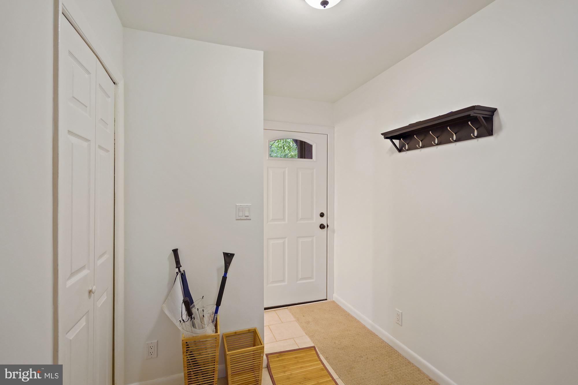 1671 Valencia Way Reston, VA 20190 - Photo 8 of 49