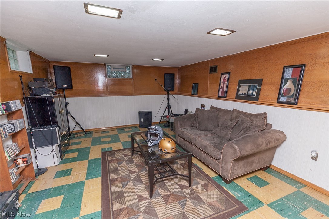 4310 West Pleasant Valley Road Cleveland, OH 44134 - Photo 26 of 31 Gallery Image 26