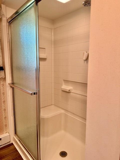 982 Smith Road New Castle, PA 16105 - Photo 14 of 29 a bathroom with a glass shower door