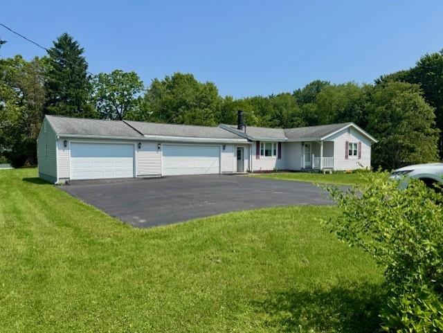 982 Smith Road New Castle, PA 16105 - Photo 29 of 29 a house view with a garden space