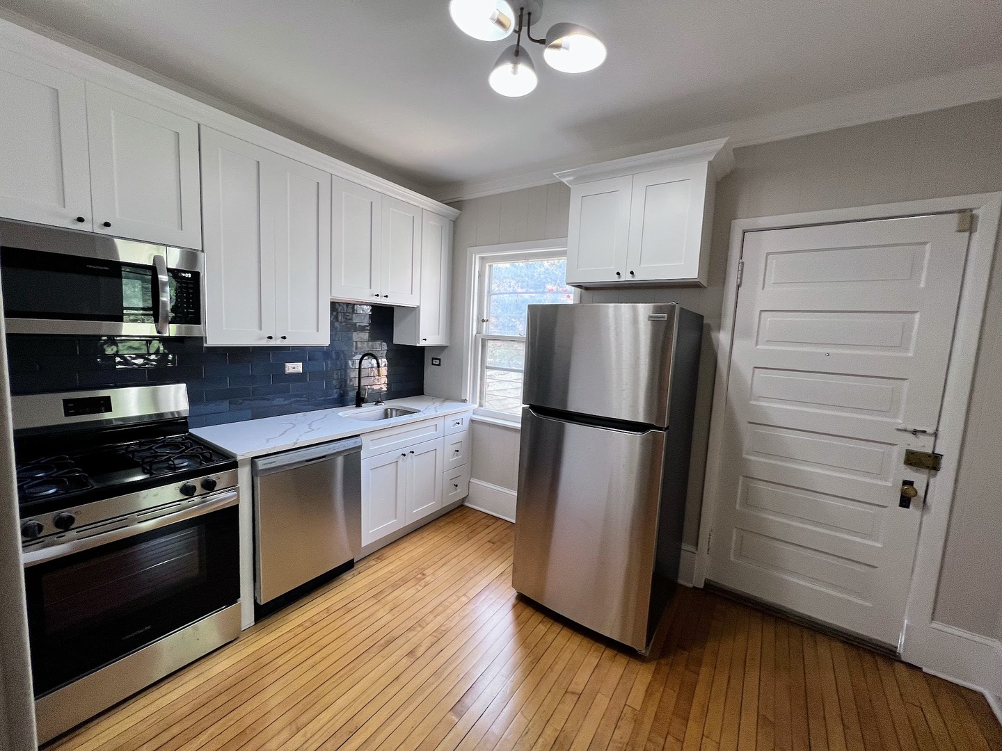517 Hamilton Street, Unit 1 Evanston, IL 60202 - Photo 2 of 15
