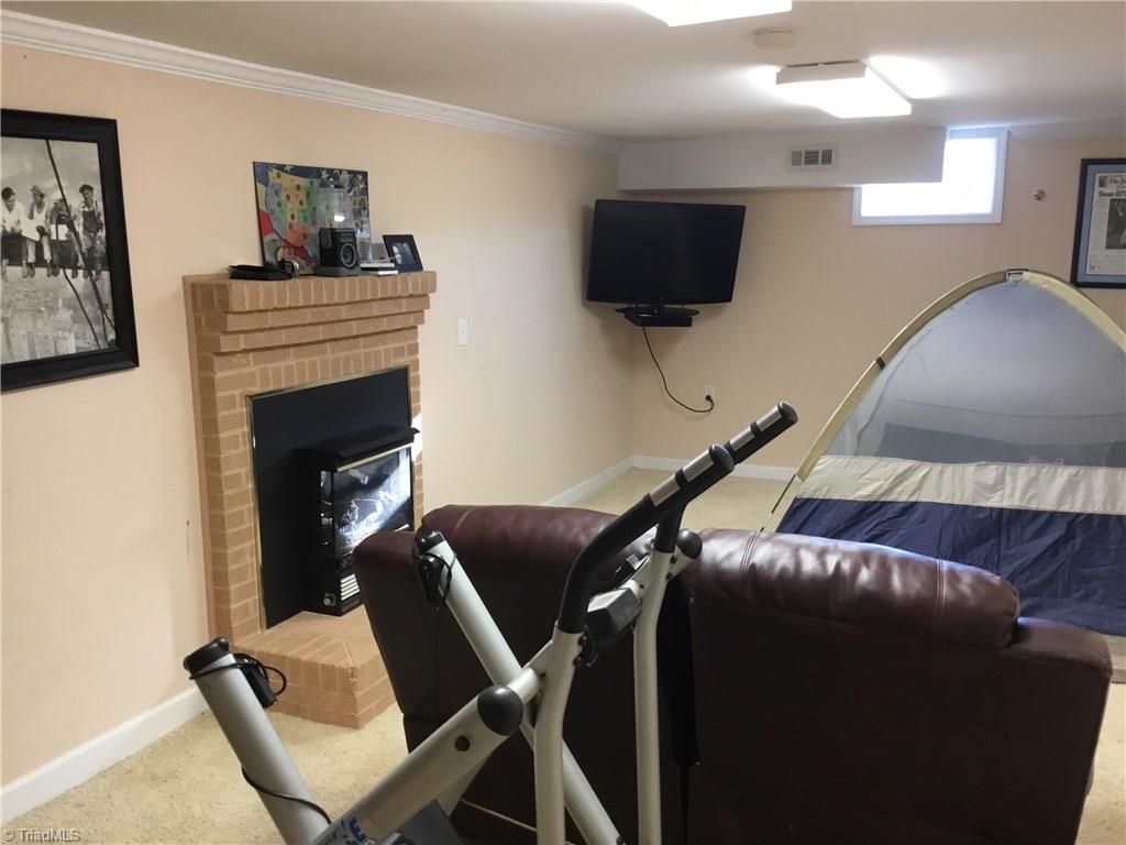 325 Knight Road Summerfield, NC 27358 - Photo 10 of 16 Gallery Image 10