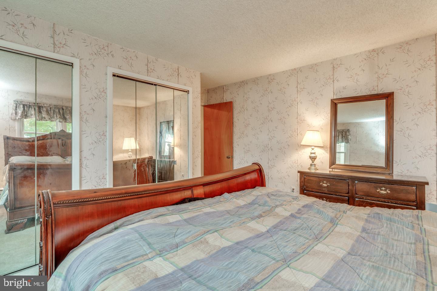 18 Evergreen Road Stratford, NJ 08084 - Photo 13 of 28 Master bedroom
