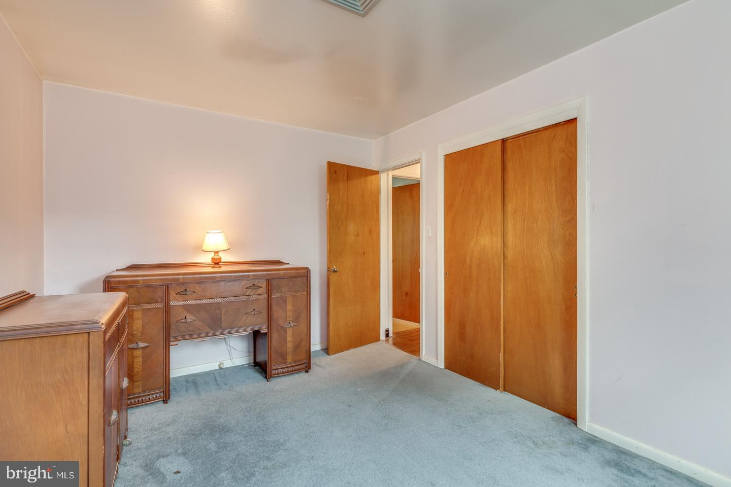 18 Evergreen Road Stratford, NJ 08084 - Photo 16 of 28 2nd bedroom