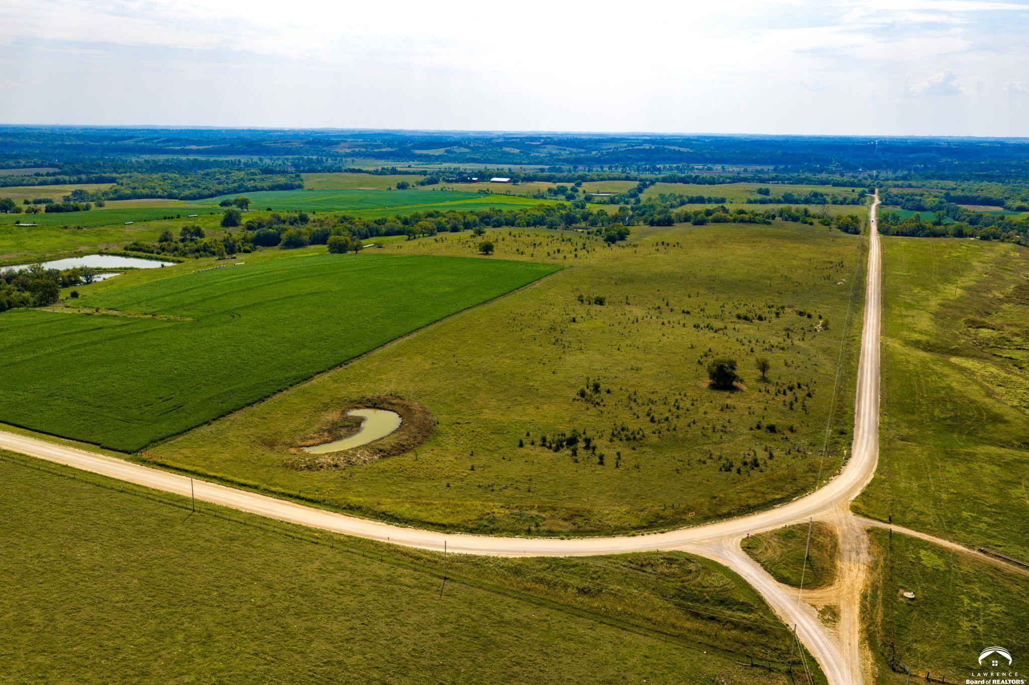 105 North 1250 Road Berryton, KS 66409 - Photo 4 of 23