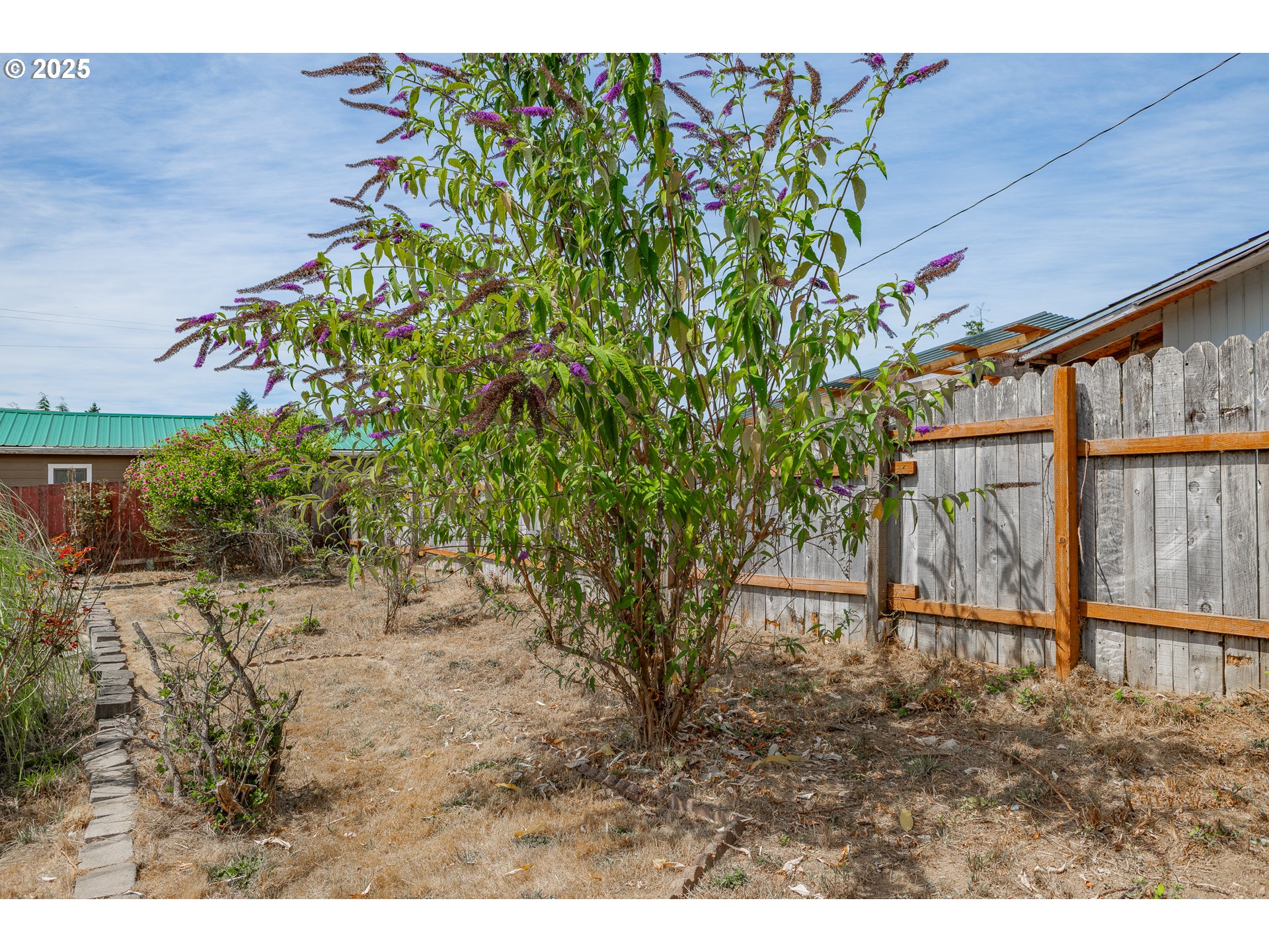 1829 East Willow Street Myrtle Point, OR 97458 - Photo 32 of 37 a view of an outdoor space